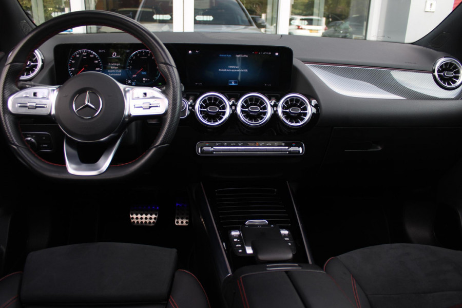 Mercedes-Benz GLA 250 e 218PK AUTOMAAT BUSINESS SOLUTION | PANORAMISCH SCHUIF/KANTEL DAK | ELEKTRISCHE ACHTER KLEP | MULTIBEAM LED MATRIX KOPLAMPEN | STOEL VERWARMING | KEYLESS ENTRY/START | NAVIGATIE | DAB+ RADIO | APPLE CARPLAY /ANDROID AUTO | ADAPTIVE CRUISE CONTROL | SFEER VERLICHTING | 19" LICHTMETALEN VELGEN | PARKEERSENSOREN VOOR EN ACHTER |