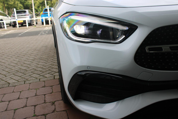 Mercedes-Benz GLA 250 e 218PK AUTOMAAT BUSINESS SOLUTION | PANORAMISCH SCHUIF/KANTEL DAK | ELEKTRISCHE ACHTER KLEP | MULTIBEAM LED MATRIX KOPLAMPEN | STOEL VERWARMING | KEYLESS ENTRY/START | NAVIGATIE | DAB+ RADIO | APPLE CARPLAY /ANDROID AUTO | ADAPTIVE CRUISE CONTROL | SFEER VERLICHTING | 19" LICHTMETALEN VELGEN | PARKEERSENSOREN VOOR EN ACHTER |