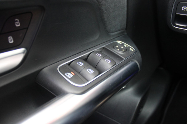 Mercedes-Benz GLA 250 e 218PK AUTOMAAT BUSINESS SOLUTION | PANORAMISCH SCHUIF/KANTEL DAK | ELEKTRISCHE ACHTER KLEP | MULTIBEAM LED MATRIX KOPLAMPEN | STOEL VERWARMING | KEYLESS ENTRY/START | NAVIGATIE | DAB+ RADIO | APPLE CARPLAY /ANDROID AUTO | ADAPTIVE CRUISE CONTROL | SFEER VERLICHTING | 19" LICHTMETALEN VELGEN | PARKEERSENSOREN VOOR EN ACHTER |