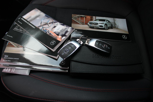 Mercedes-Benz GLA 250 e 218PK AUTOMAAT BUSINESS SOLUTION | PANORAMISCH SCHUIF/KANTEL DAK | ELEKTRISCHE ACHTER KLEP | MULTIBEAM LED MATRIX KOPLAMPEN | STOEL VERWARMING | KEYLESS ENTRY/START | NAVIGATIE | DAB+ RADIO | APPLE CARPLAY /ANDROID AUTO | ADAPTIVE CRUISE CONTROL | SFEER VERLICHTING | 19" LICHTMETALEN VELGEN | PARKEERSENSOREN VOOR EN ACHTER |