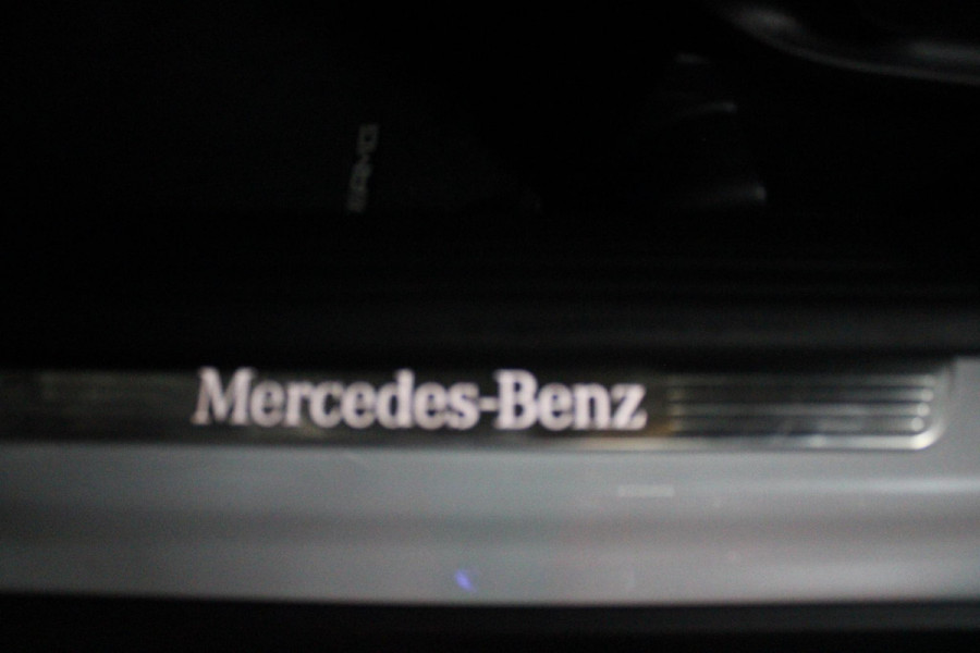 Mercedes-Benz GLA 250 e 218PK AUTOMAAT BUSINESS SOLUTION | PANORAMISCH SCHUIF/KANTEL DAK | ELEKTRISCHE ACHTER KLEP | MULTIBEAM LED MATRIX KOPLAMPEN | STOEL VERWARMING | KEYLESS ENTRY/START | NAVIGATIE | DAB+ RADIO | APPLE CARPLAY /ANDROID AUTO | ADAPTIVE CRUISE CONTROL | SFEER VERLICHTING | 19" LICHTMETALEN VELGEN | PARKEERSENSOREN VOOR EN ACHTER |