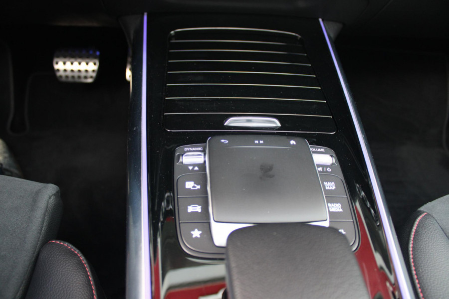 Mercedes-Benz GLA 250 e 218PK AUTOMAAT BUSINESS SOLUTION | PANORAMISCH SCHUIF/KANTEL DAK | ELEKTRISCHE ACHTER KLEP | MULTIBEAM LED MATRIX KOPLAMPEN | STOEL VERWARMING | KEYLESS ENTRY/START | NAVIGATIE | DAB+ RADIO | APPLE CARPLAY /ANDROID AUTO | ADAPTIVE CRUISE CONTROL | SFEER VERLICHTING | 19" LICHTMETALEN VELGEN | PARKEERSENSOREN VOOR EN ACHTER |