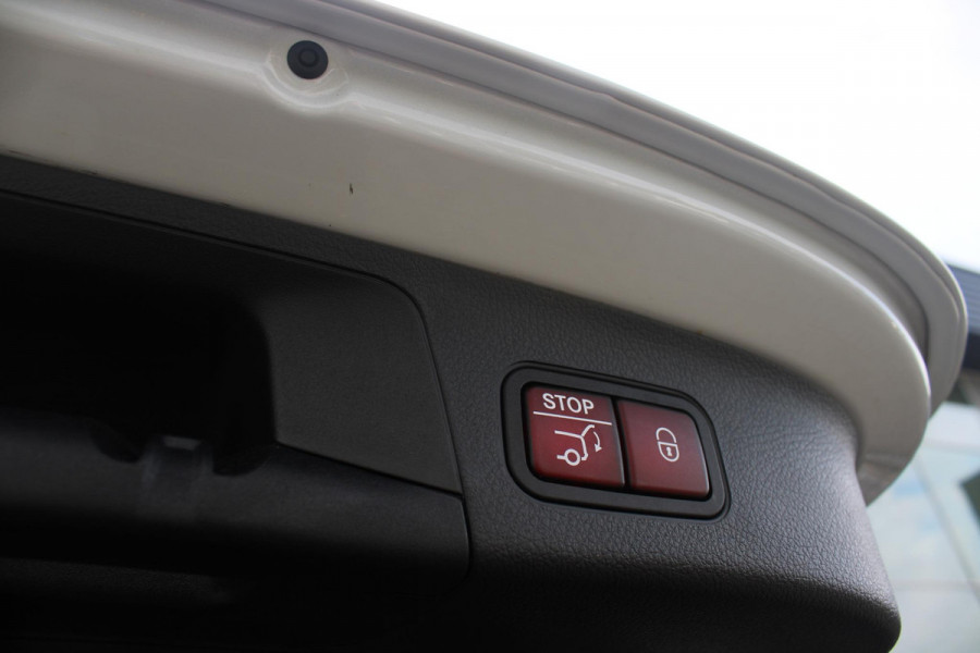 Mercedes-Benz GLA 250 e 218PK AUTOMAAT BUSINESS SOLUTION | PANORAMISCH SCHUIF/KANTEL DAK | ELEKTRISCHE ACHTER KLEP | MULTIBEAM LED MATRIX KOPLAMPEN | STOEL VERWARMING | KEYLESS ENTRY/START | NAVIGATIE | DAB+ RADIO | APPLE CARPLAY /ANDROID AUTO | ADAPTIVE CRUISE CONTROL | SFEER VERLICHTING | 19" LICHTMETALEN VELGEN | PARKEERSENSOREN VOOR EN ACHTER |