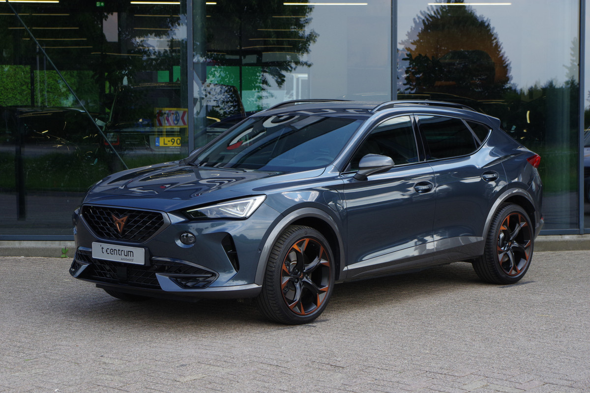 CUPRA Formentor 1.4 e-Hybrid VZ Copper Edition 245 PK, Camera, Carplay, Suur-Startknop CUPRA Formentor 1.4 e-Hybrid VZ Copper Edition 245 PK, Camera, Carplay, Suur-Startknop