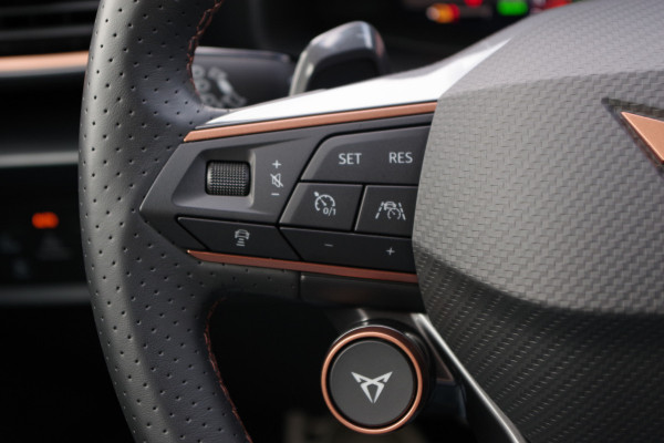 CUPRA Formentor 1.4 e-Hybrid VZ Copper Edition 245 PK, Camera, Carplay, Suur-Startknop