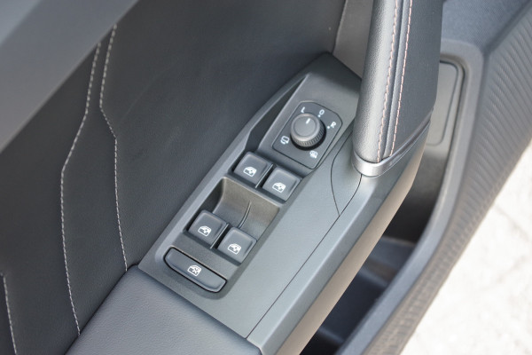 CUPRA Formentor 1.4 e-Hybrid VZ Copper Edition 245 PK, Camera, Carplay, Suur-Startknop