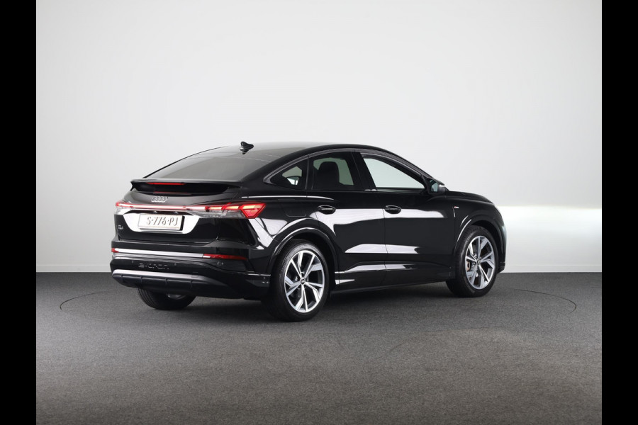 Audi Q4 Sportback e-tron 40 S edition 77 kWh 204pk | Navigatie | Stoelverwarming | Dynamic pakket | 20 inch lichtmetalen velgen | Optiek pakket zwart