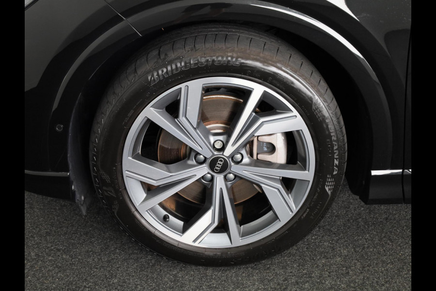 Audi Q4 Sportback e-tron 40 S edition 77 kWh 204pk | Navigatie | Stoelverwarming | Dynamic pakket | 20 inch lichtmetalen velgen | Optiek pakket zwart