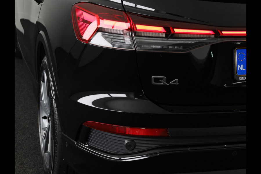 Audi Q4 Sportback e-tron 40 S edition 77 kWh 204pk | Navigatie | Stoelverwarming | Dynamic pakket | 20 inch lichtmetalen velgen | Optiek pakket zwart