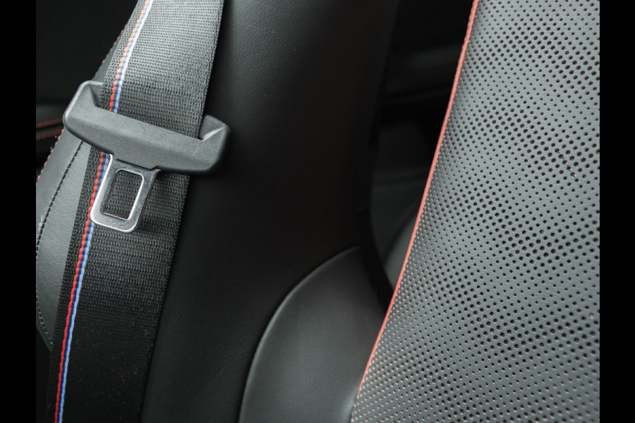 BMW 4 Serie Coupé M4 CS - Individual ''Frozen Isle of Man Green'' - Carbon Brakes