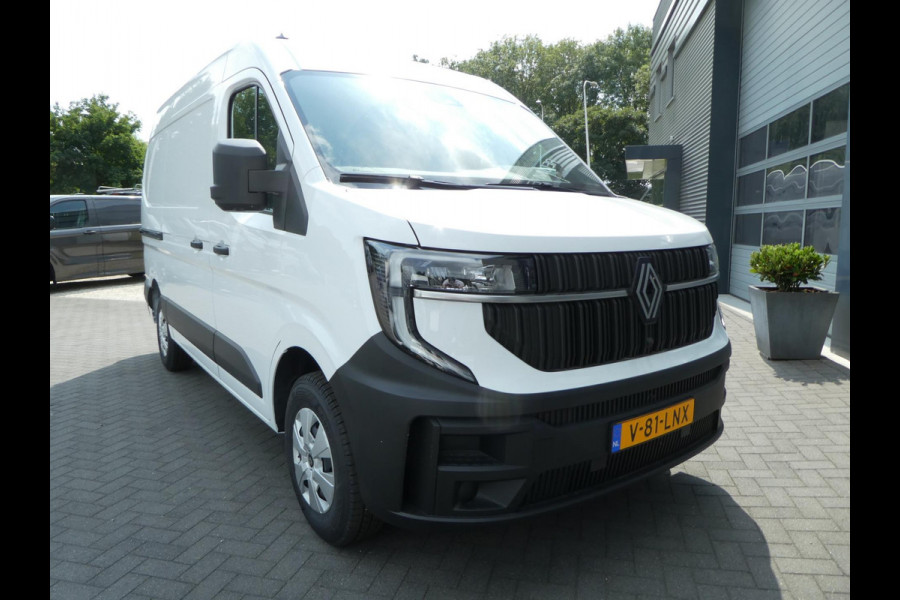 Renault Master T35 2.0 dCi 150 L2H2 airco camera navigatie