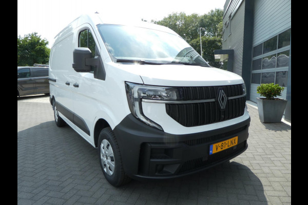 Renault Master T35 2.0 dCi 150 L2H2 airco camera navigatie