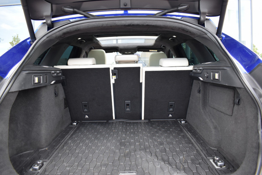 Jaguar F-Pace 3.0 S First Edition AWD | 381 pk | Meridian | Pano | HUD | Apple CarPlay
