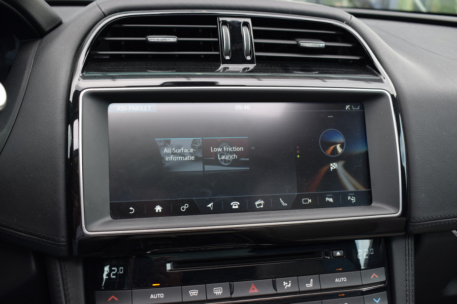 Jaguar F-Pace 3.0 S First Edition AWD | 381 pk | Meridian | Pano | HUD | Apple CarPlay