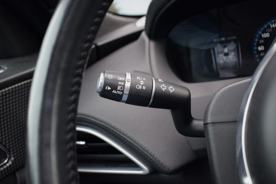 Jaguar F-Pace 3.0 S First Edition AWD | 381 pk | Meridian | Pano | HUD | Apple CarPlay