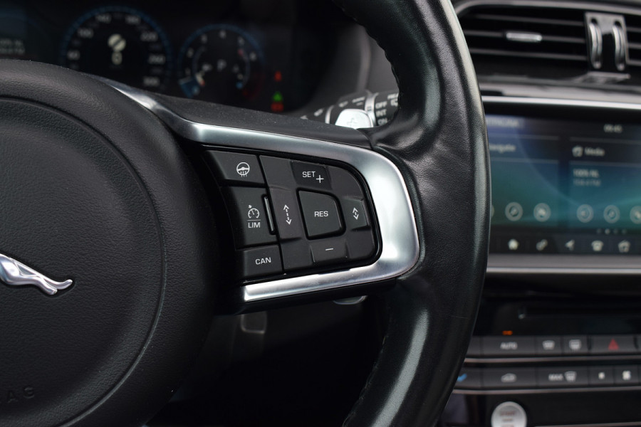 Jaguar F-Pace 3.0 S First Edition AWD | 381 pk | Meridian | Pano | HUD | Apple CarPlay