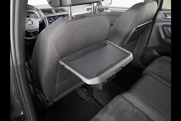 Volkswagen Tiguan Allspace 1.5 TSI Highline Business R 7p. 150PK | Automaat (DSG) | Panoramadak | Wegklapbare trekhaak | Camera | Keyless entry | Digitaal dashboard
