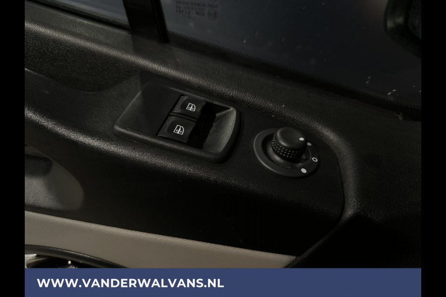 Renault Trafic 1.6 dCi 122pk L2H1 Euro6 Airco | Camera | Navigatie | Cruiscontrol Parkeersensoren, Bijrijdersbank