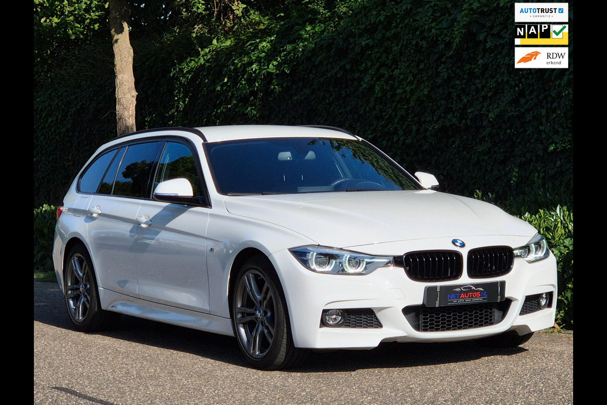BMW 3 Serie Touring 320i Edition M Sport Shadow Executive Apple CarPlay Dig. Teller Navi GR LED Sfeerverlichting BMW 3 Serie Touring 320i Edition M Sport Shadow Executive Apple CarPlay Dig. Teller Navi GR LED Sfeerverlichting