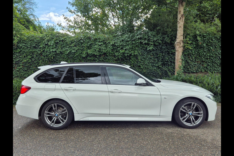 BMW 3 Serie Touring 320i Edition M Sport Shadow Executive Apple CarPlay Dig. Teller Navi GR LED Sfeerverlichting