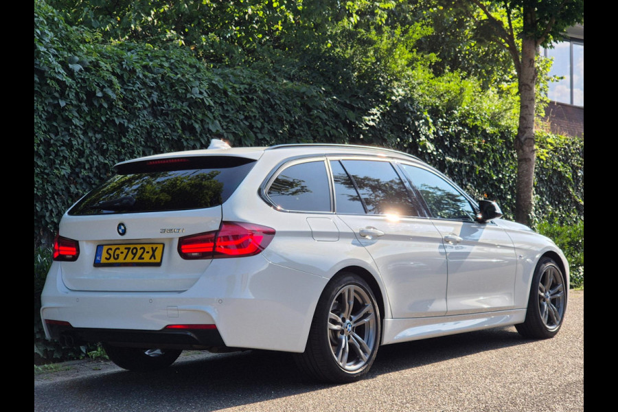 BMW 3 Serie Touring 320i Edition M Sport Shadow Executive Apple CarPlay Dig. Teller Navi GR LED Sfeerverlichting