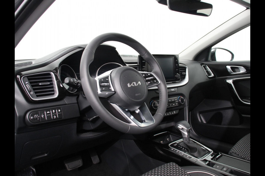 Kia Ceed Sportswagon 1.6 GDI PHEV DynamicLine | Navigatie | Camera | Climate Control | Cruise control adaptive | Lane assist | Lichtmetalen Velgen | Stoelverwarming
