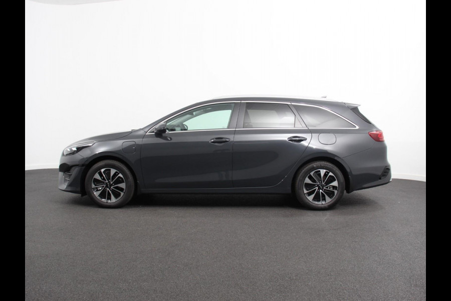 Kia Ceed Sportswagon 1.6 GDI PHEV DynamicLine | Navigatie | Camera | Climate Control | Cruise control adaptive | Lane assist | Lichtmetalen Velgen | Stoelverwarming