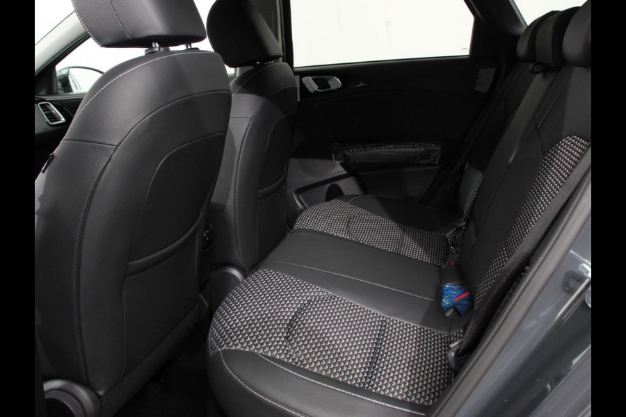 Kia Ceed Sportswagon 1.6 GDI PHEV DynamicLine | Navigatie | Camera | Climate Control | Cruise control adaptive | Lane assist | Lichtmetalen Velgen | Stoelverwarming