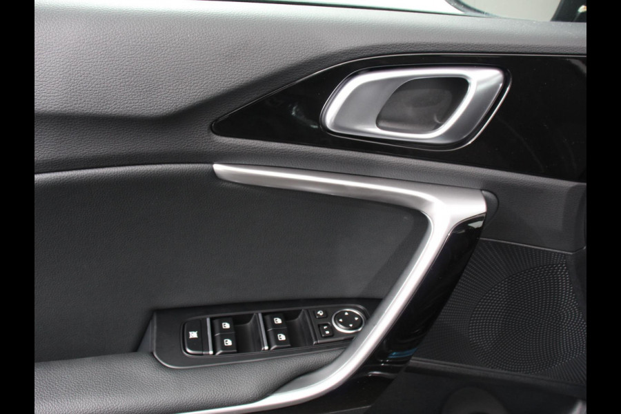 Kia Ceed Sportswagon 1.6 GDI PHEV DynamicLine | Navigatie | Camera | Climate Control | Cruise control adaptive | Lane assist | Lichtmetalen Velgen | Stoelverwarming