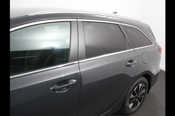 Kia Ceed Sportswagon 1.6 GDI PHEV DynamicLine | Navigatie | Camera | Climate Control | Cruise control adaptive | Lane assist | Lichtmetalen Velgen | Stoelverwarming