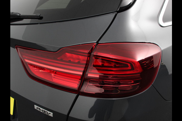 Kia Ceed Sportswagon 1.6 GDI PHEV DynamicLine | Navigatie | Camera | Climate Control | Cruise control adaptive | Lane assist | Lichtmetalen Velgen | Stoelverwarming