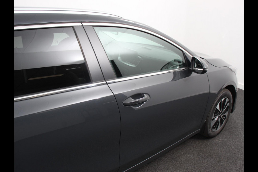 Kia Ceed Sportswagon 1.6 GDI PHEV DynamicLine | Navigatie | Camera | Climate Control | Cruise control adaptive | Lane assist | Lichtmetalen Velgen | Stoelverwarming