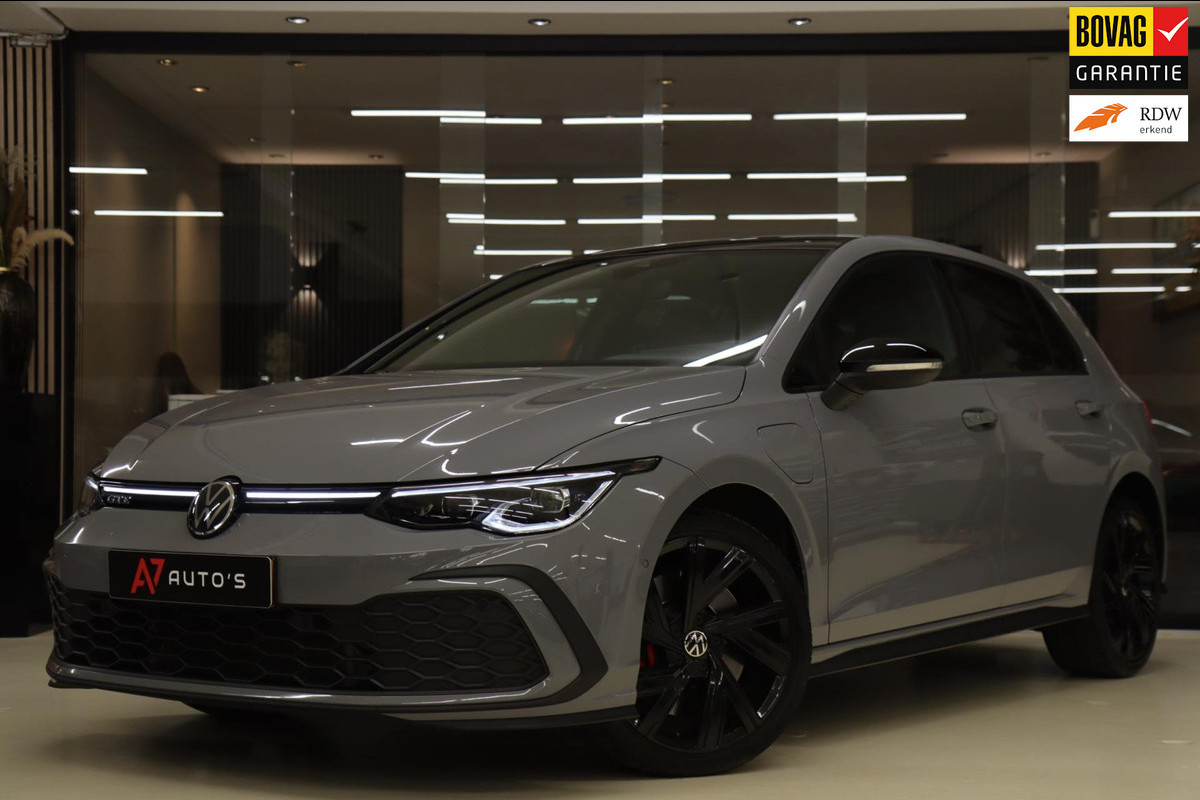 Volkswagen Golf GTE 1.4 245PK BLACK STYLE /PANO/HUD/IQ/LEER/CARPLAY/BOMVOL Volkswagen Golf GTE 1.4 245PK BLACK STYLE /PANO/HUD/IQ/LEER/CARPLAY/BOMVOL