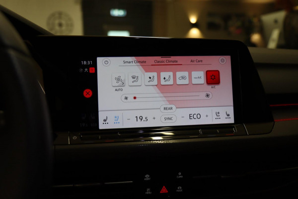 Volkswagen Golf GTE 1.4 245PK BLACK STYLE /PANO/HUD/IQ/LEER/CARPLAY/BOMVOL