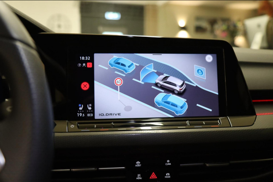 Volkswagen Golf GTE 1.4 245PK BLACK STYLE /PANO/HUD/IQ/LEER/CARPLAY/BOMVOL