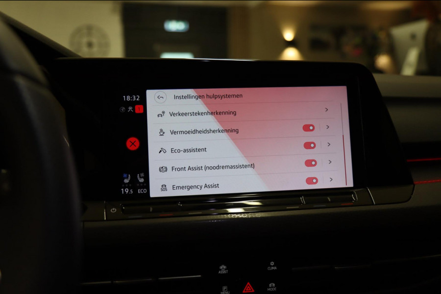 Volkswagen Golf GTE 1.4 245PK BLACK STYLE /PANO/HUD/IQ/LEER/CARPLAY/BOMVOL