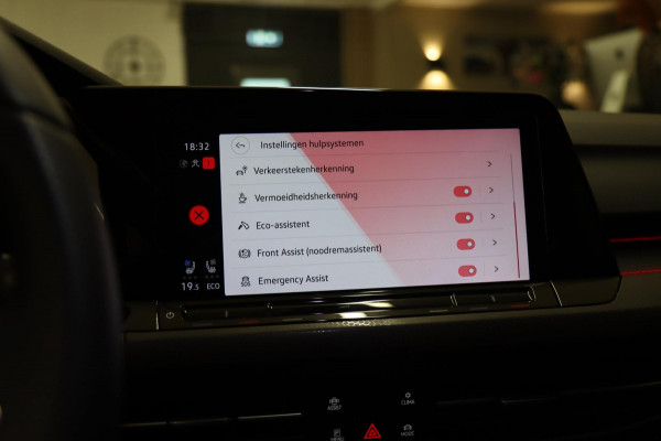 Volkswagen Golf GTE 1.4 245PK BLACK STYLE /PANO/HUD/IQ/LEER/CARPLAY/BOMVOL