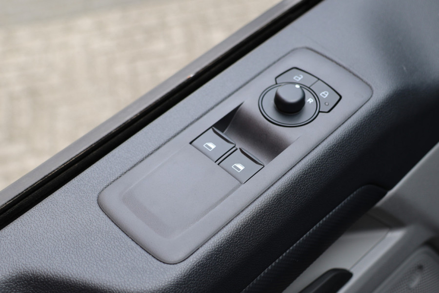 Ford Transit Custom 320 2.0 TDCI 150 PK L2H1 DC LIMITED | L+R Schuifdeur | Dubbel Cabine | Camera | CarPlay | Lane Assist | PDC V+A | Glaslook panel Raptor Edition | NL Auto | 5-Zitter | Verlengde fabrieksgarantie tot 12-2029