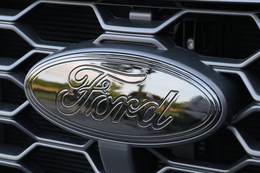Ford Transit Custom 320 2.0 TDCI 150 PK L2H1 DC LIMITED | L+R Schuifdeur | Dubbel Cabine | Camera | CarPlay | Lane Assist | PDC V+A | Glaslook panel Raptor Edition | NL Auto | 5-Zitter | Verlengde fabrieksgarantie tot 12-2029