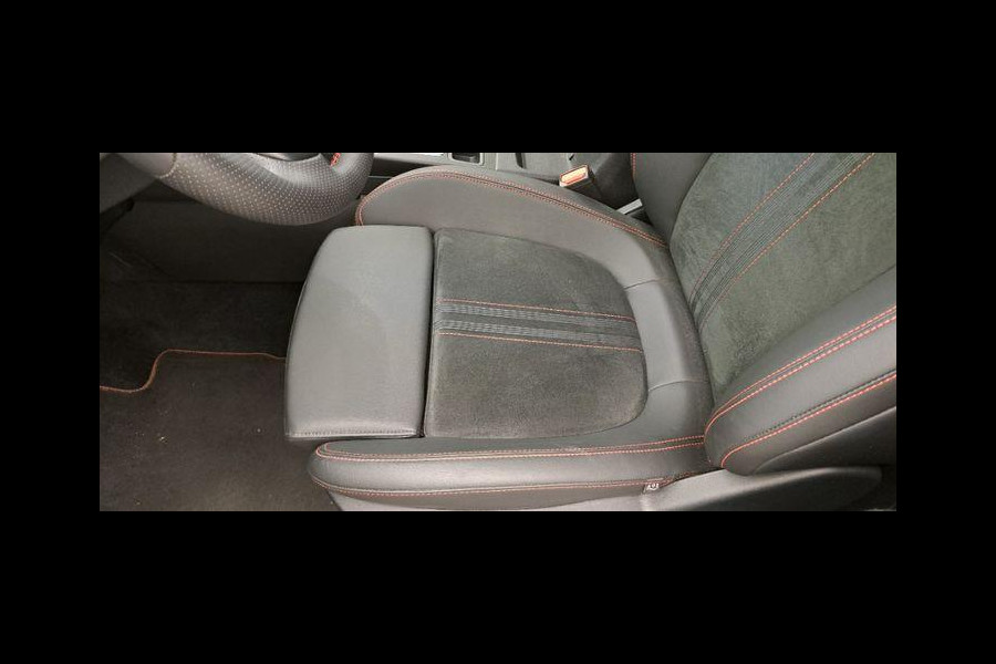 Ford Kuga 2.5 PHEV ST-Line X 243pk | Driver Assistance pack | SYNC 4 Navigatie | Elek. Achterklep | BLIS | AGR Stoelen