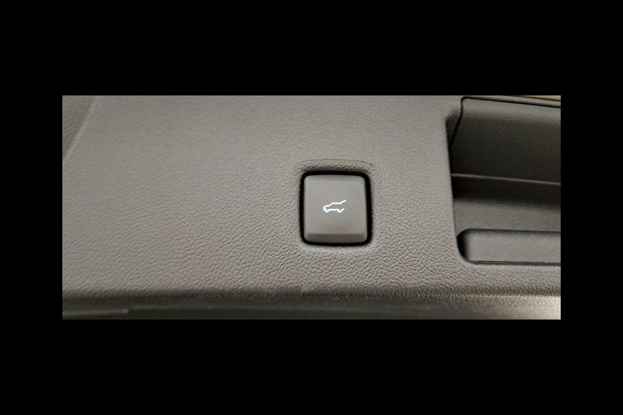 Ford Kuga 2.5 PHEV ST-Line X 243pk | Driver Assistance pack | SYNC 4 Navigatie | Elek. Achterklep | BLIS | AGR Stoelen