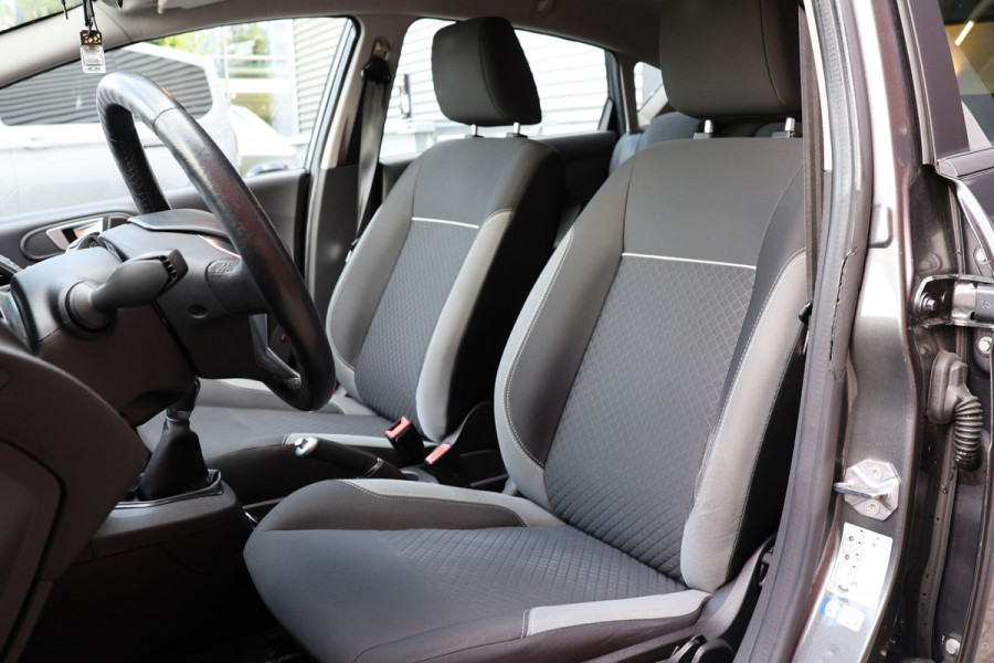 Ford Fiesta 1.25 Titanium | Airco | Stoelverwarming | Parkeersensoren | Multifunctioneel stuurwiel | Multimedia | Mistlampen | Elektrisch inklapbare spiegels | Elektrische ramen | Nieuwe APK | Nette staat