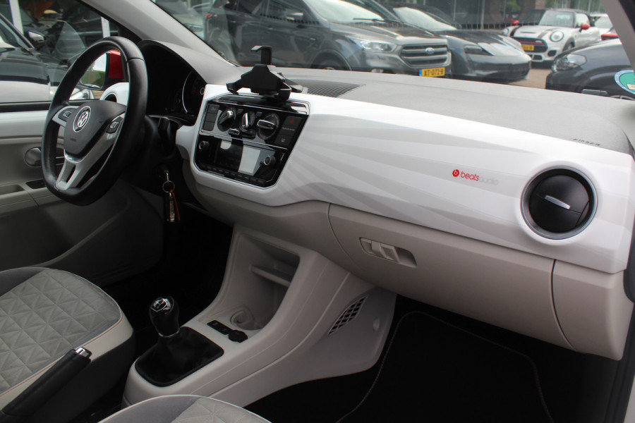 Volkswagen up! 1.0 BMT up! beats / Bluetooth / 15'' LMV / LED Dagrijverlichting / Stuurbekrachtiging / Elektr. ramen / Airco / Radio