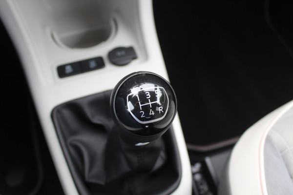 Volkswagen up! 1.0 BMT up! beats / Bluetooth / 15'' LMV / LED Dagrijverlichting / Stuurbekrachtiging / Elektr. ramen / Airco / Radio