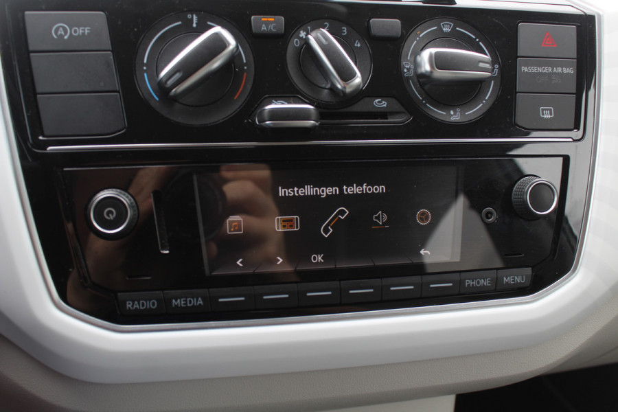 Volkswagen up! 1.0 BMT up! beats / Bluetooth / 15'' LMV / LED Dagrijverlichting / Stuurbekrachtiging / Elektr. ramen / Airco / Radio