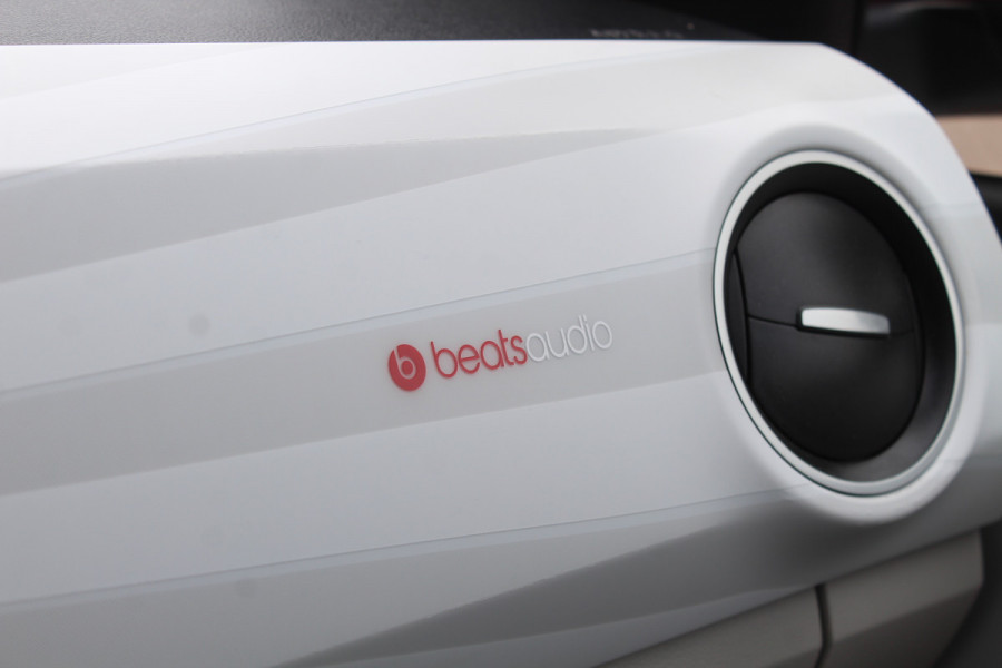 Volkswagen up! 1.0 BMT up! beats / Bluetooth / 15'' LMV / LED Dagrijverlichting / Stuurbekrachtiging / Elektr. ramen / Airco / Radio