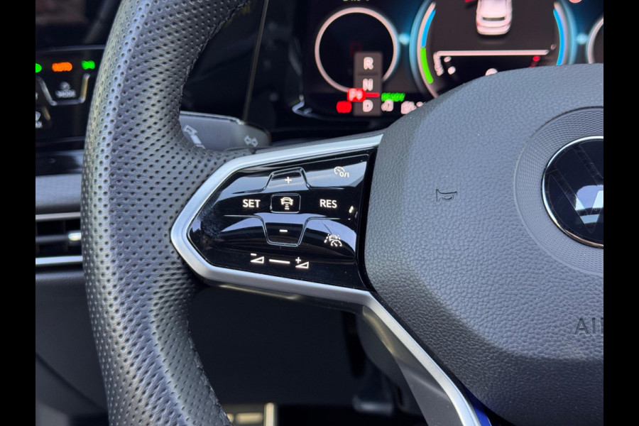 Volkswagen Golf 1.4 eHybrid GTE Leer/Pano/Matrix/Camera/Trekhaak