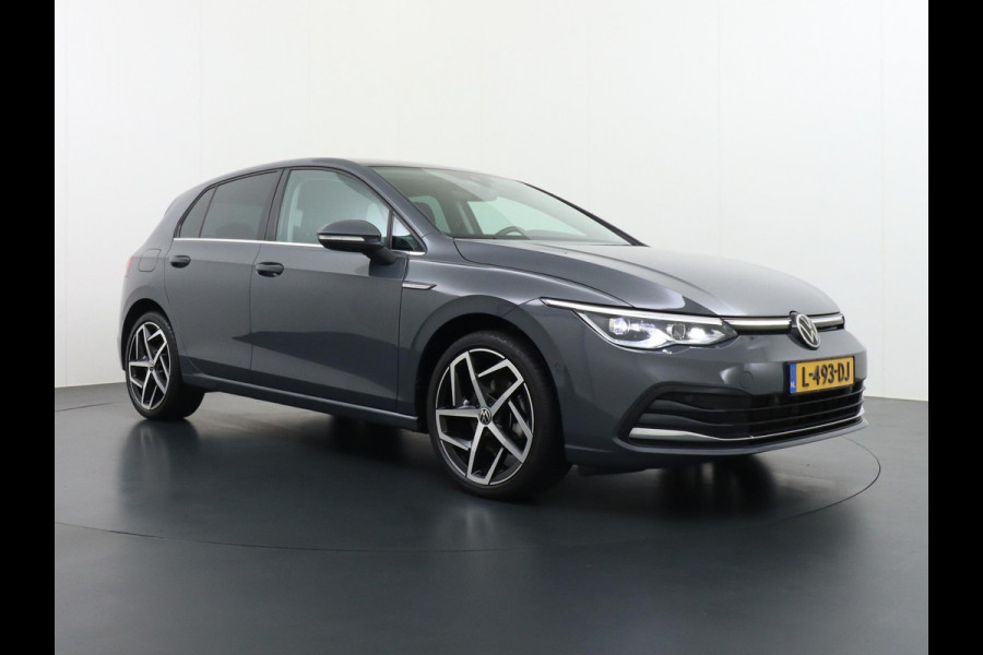 Volkswagen Golf 1.5 eTSI Style CAMERA | STOEL + STUURVERWARMING | AMBILIGHT | CAMERA | ADD CRUISE |