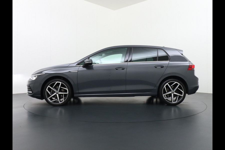 Volkswagen Golf 1.5 eTSI Style CAMERA | STOEL + STUURVERWARMING | AMBILIGHT | CAMERA | ADD CRUISE |