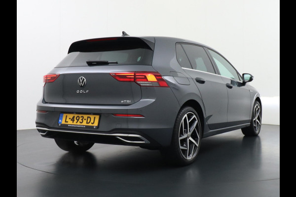 Volkswagen Golf 1.5 eTSI Style CAMERA | STOEL + STUURVERWARMING | AMBILIGHT | CAMERA | ADD CRUISE |